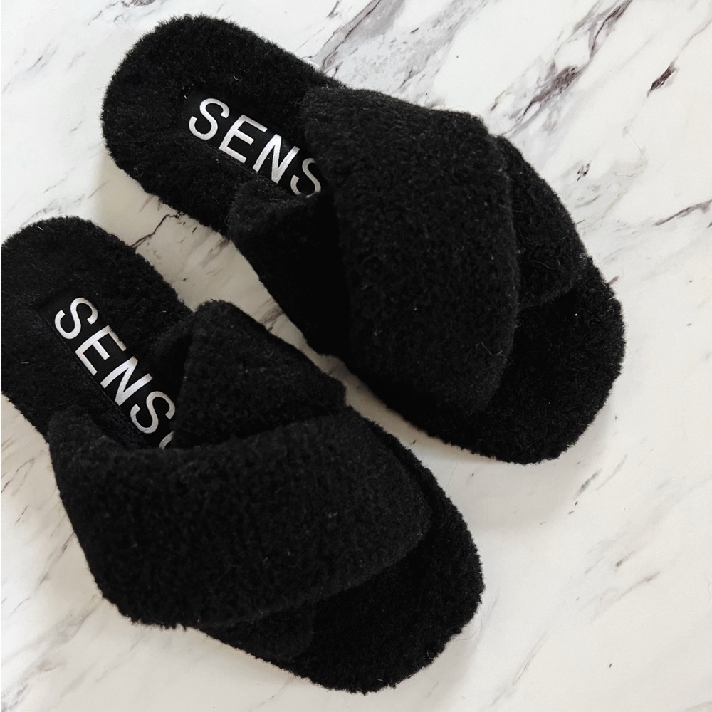 Senso Inka V Black Slippers - Picture 3 of 9